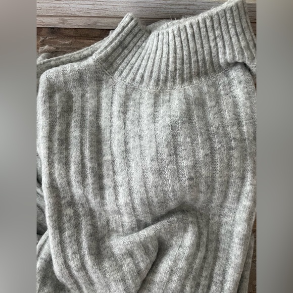 Grey Mockneck sweater dress - Picture 2 of 2